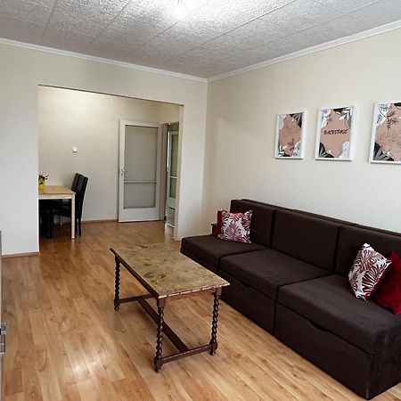 Backstage Apartment Győr Exterior foto