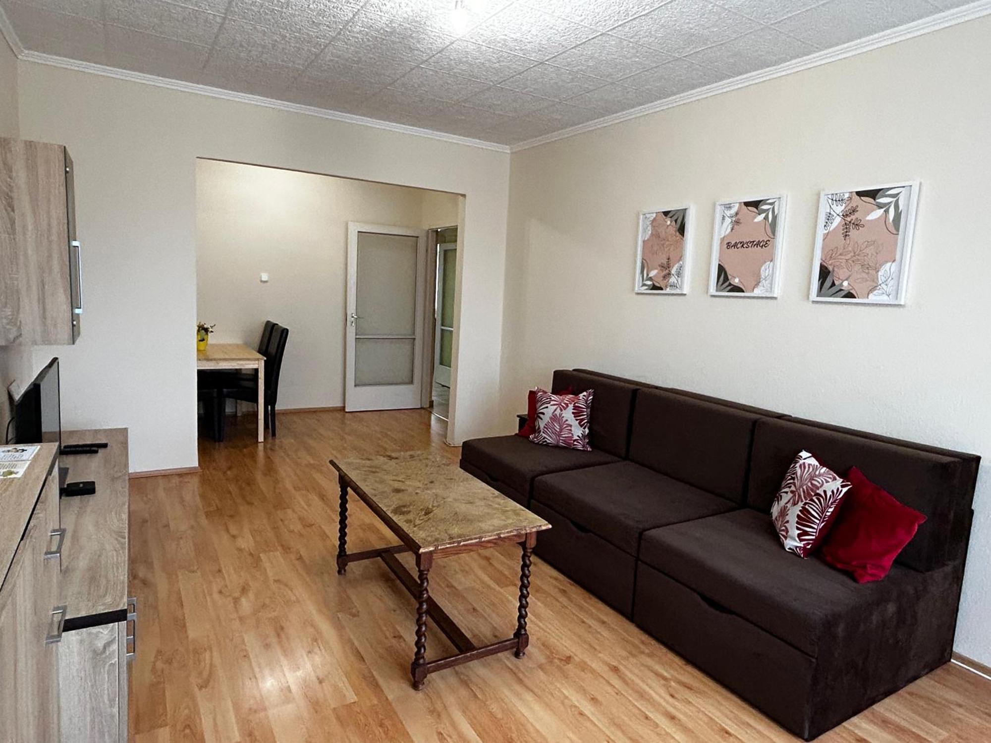 Backstage Apartment Győr Exterior foto