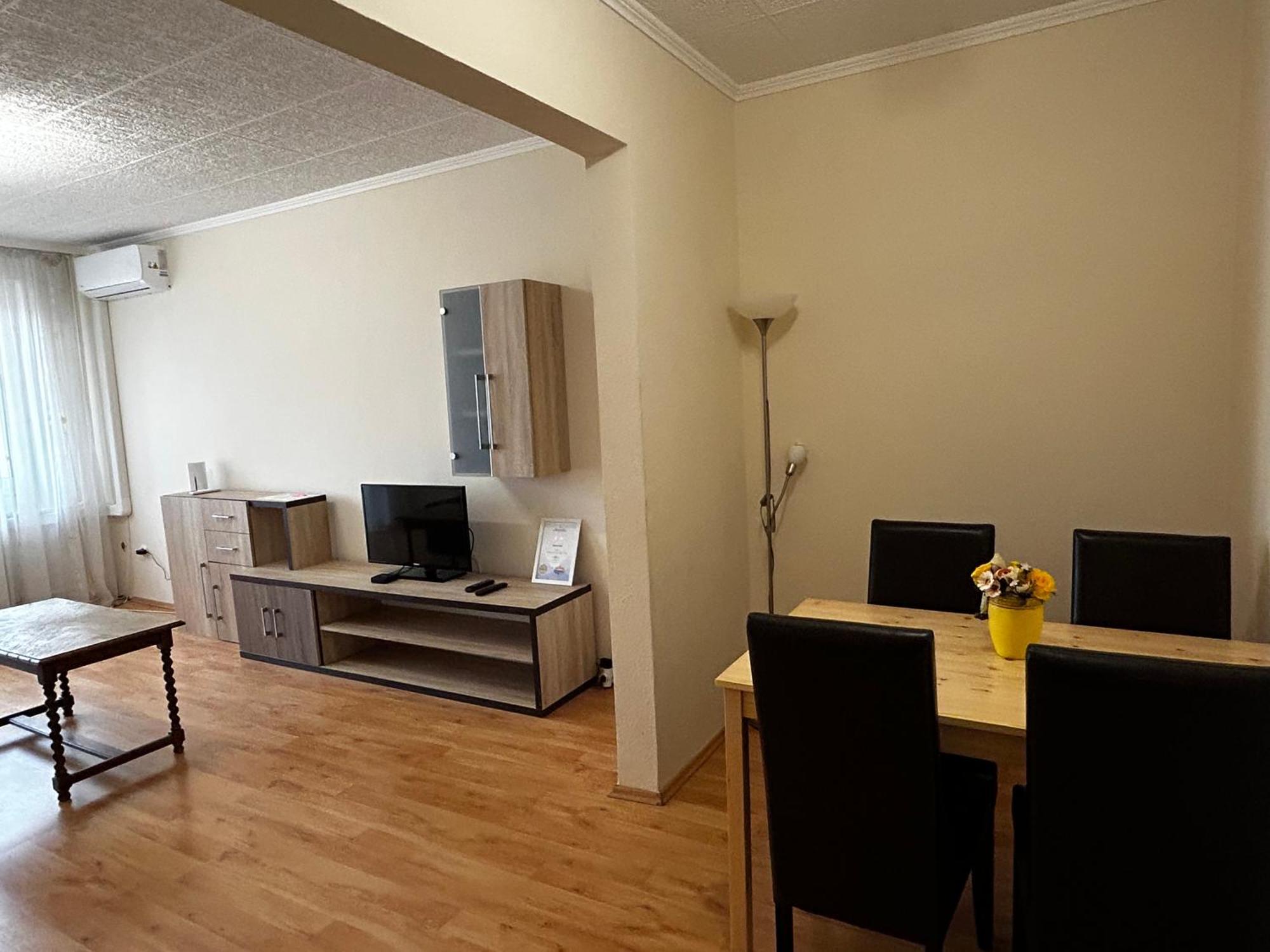 Backstage Apartment Győr Exterior foto